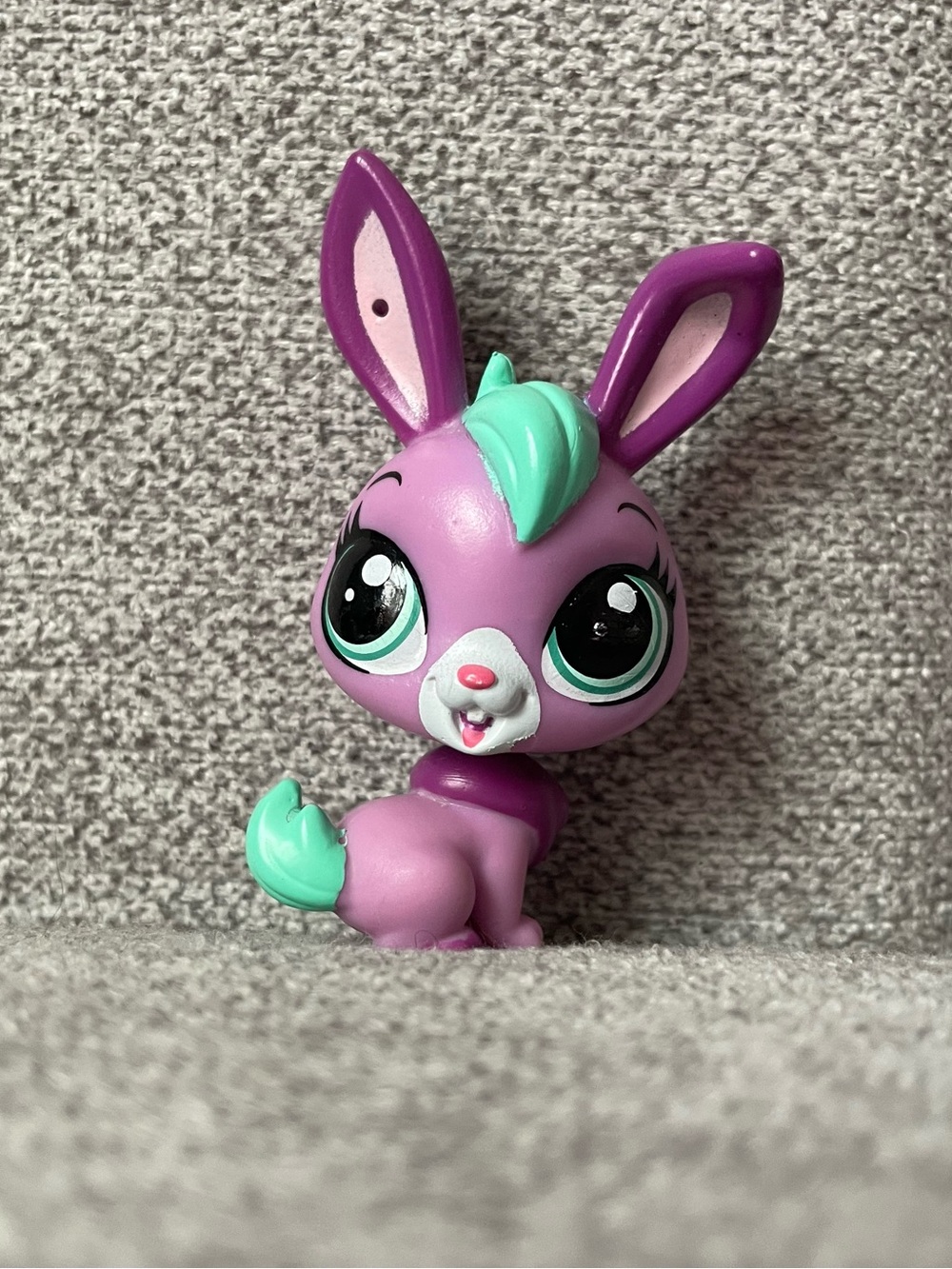 LPS Littlest Pet Shop Bunny Rabbit #4061 Hopper Hendricks Purple Hasbro